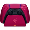 Image de Razer Universal Quick Charging Stand - pour la Manette DualSense de la PlayStation 5 (Charge Rapide, Conception de Berceau incurvé, Alimentation par USB, Navigation à Une Main) Rouge Cosmic