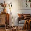 Image de Globo Lampe sur pied Nerida, marron clair, bois/chanvre, hauteur 150 cm