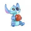 Image de Figurine Disney Showcase Lilo & Stitch Stitch Avec Noix De Coco