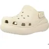 Image de Tongs Femme - Crocs 127113 Beige - Semelle Gomme - Fabriqué en Indonésie