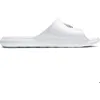 Image de Chaussure Nike Modèle Victori One Mens Showe - Coleur Blanc