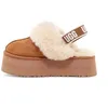 Image de Sandale Femme UGG FUNKETTE - Cuir suède - Châtaigne - Bride élastique avec graphisme UGG