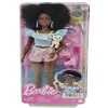 Image de Poupée Barbie - Mattel - HPL77 - Patins à roulettes - Tenue rose - Ensemble de jeu pour chien