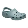 Image de Sandales Unisex Crocs Classic Vertes Taille 46-47 Confort Optimal et Style Intemporel