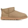 Image de UGG Classic Ultra Mini Boots femme