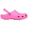 Image de Crocs Classic Sabots Roses Pour Femmes