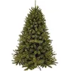 Image de Le sapin artificiel Forest Frosted de la collection Triumph Tree a un superbe style hivernal. L’extrémité de ses aiguilles est