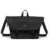 Image de Herschel Sac à épaule bandoulière noir pour femme et homme - Cove Messenger S Black Tonal 320096