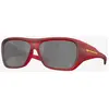 Image de Lunettes Oakley Chaminade Patrick Mahomes II Collection Rouge Transparent Mat avec verres Prizm Black