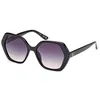 Image de Guess 8292 Lunettes de soleil pour femme de forme géométrique   Couleur 01B Noir brillant avec verres dégradés de couleur fumée