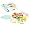 Image de Dinette tarte aux fruits en bois VILAC 30 pièces - Bleu L28 x l18 x H4 cm dès 3 ans