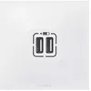 Image de Double chargeur USB Legrand - Neptune - Blanc en occasion ou reconditionné