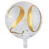 Image de Pour votre anniversaire vous souhaitez une décoration chic et élégante ? Le ballon métallique blanc avec lécriture et motifs en