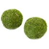 Image de 2 boules de mousse naturelle vertes 7 cm déco table