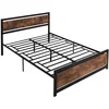 Image de Lit Double Design Industriel - Tête De Lit, Pied De Lit, Sommier - Acier Aspect Bois