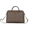 Image de Guess 4G Zipper Pocket Triangle Logo - Sac pour ordinateur portable 15 (marron)