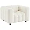 Image de Fauteuil 1 place en bouclette texturée capitonné crème structure bois d'eucalyptus et contreplaqué