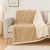 Image de Plaid Sherpa Flanelle XXL 200x240 Beige - Couvre-Lit Épais 480g/m² (Taille Couple)