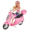 Image de Steffi Aime Son Scooter Chic De Ville