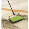 Image de Balai mécanique balai mécanique pour tapis et moquettes vert