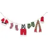 Image de Guirlande décorative - Infactory - Corde à linge du Père Noël - 140 cm - Rouge - Intérieur