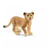 Image de Figurine lionceau - SCHLEICH - Wild Life - Lionceau - Peinte à la main - Figurine éducative - Pour enfant dès 3 ans