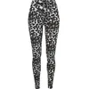 Image de Legging femme Urban Classics Soft AOP GT - noir/blanc