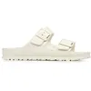 Image de Sandale Birkenstock Arizona - Ref : BK129443. Couleur : Blanc. Facile à enfiler et à retirer la sandale Birkenstock offre un