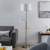 Image de Lindby lampadaire avec une
