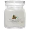 Image de Bougie parfumée Souvenirs d'un week-end en forêt, Yankee Candle Moyen Modèle - Yankee Candle