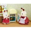 Image de La maman Lapin Chocolat et réfrigérateur - Sylvanian Families - 5014