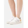 Image de Baskets femme Gola Classics Grandslam Trident - white/lily/lemon - 36