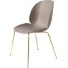 Image de GUBI set de 4 chaises BEETLE DINING CHAIR base laiton (New beige - polypropylène et acier)