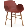 Image de NORMANN COPENHAGEN fauteuil FORM ARMCHAIR avec piètement en noyer (Rouge - Polypropylène et noyer)