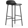 Image de NORMANN COPENHAGEN tabouret FORM BARSTOOL H 65 cm avec piètement en acier verni (Noir - Polipropilene e acciaio verniciato)