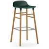 Image de NORMANN COPENHAGEN tabouret FORM BARSTOOL H 75 cm avec piètement en chêne (Vert - Polypropylène et chêne)