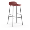 Image de NORMANN COPENHAGEN tabouret FORM BARSTOOL H 75 cm avec piètement en chrome (Rouge - Polipropilene e acciaio cromato)