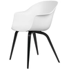 Image de GUBI chaise avec accoudoirs BAT DINING CHAIR avec la base en hêtre noir (Alabaster white - Polypropylène et bois)