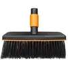 Image de Balai de terrasse - FISKARS - Quikfit  - 26 cm - Poils en polypropylène - Système powerclean