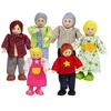 Image de Poupées famille heureuse caucasien HAPE E3500 - Grand-père grand-mère maman papa frères et soeurs