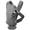Image de Porte-bébé physiologique BABYBJÖRN Mini en jersey 3D gris foncé - Pour bébés de 0 à 4 mois