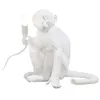 Image de MONKEY-Lampe à poser Singe assis H32cm Blanc Seletti designé par Marcantonio Raimondi Malerba