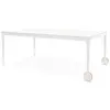 Image de MAGIS table avec roues BIG WILL 200 x 105 cm (Blanc Opaque - Pieds en aluminium mat et plateau en cristal trempé gravé)