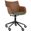 Image de KARTELL chaise avec accoudoirs à roulettes Q/WOOD tissu Aquaclean (Fonccoussin vert et piment noir - Bois plaqué, tissu et acier)