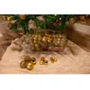 Image de Boules de Noël dorées - Pack de 100