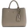 Image de GUESS Sac - Shopper MERIDIAN gris