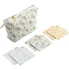Image de Trousse de toilette + 6 carrés éponge Promenons-nous