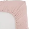 Image de Drap housse en gaze de coton vieux rose (70 x 140 cm)