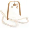 Image de Arche de jeux Levo avec jouets en bois de hêtre
