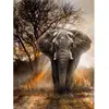 Image de Broderie diamant : Eléphant dans la Savane - sans chassis en bois FiguredArt-DP-163